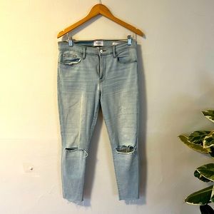 Frame Le Skinny de Jeanne Crop. Size 31.